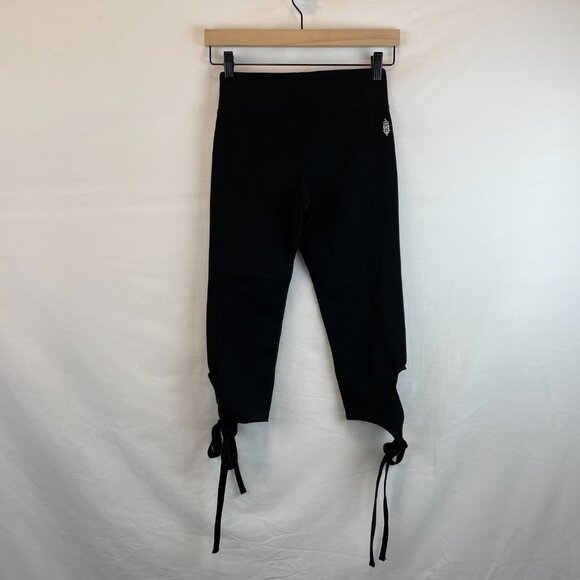 Free People FP Movement  capri length black leggings XS and pink tank XS/S - Picture 3 of 9